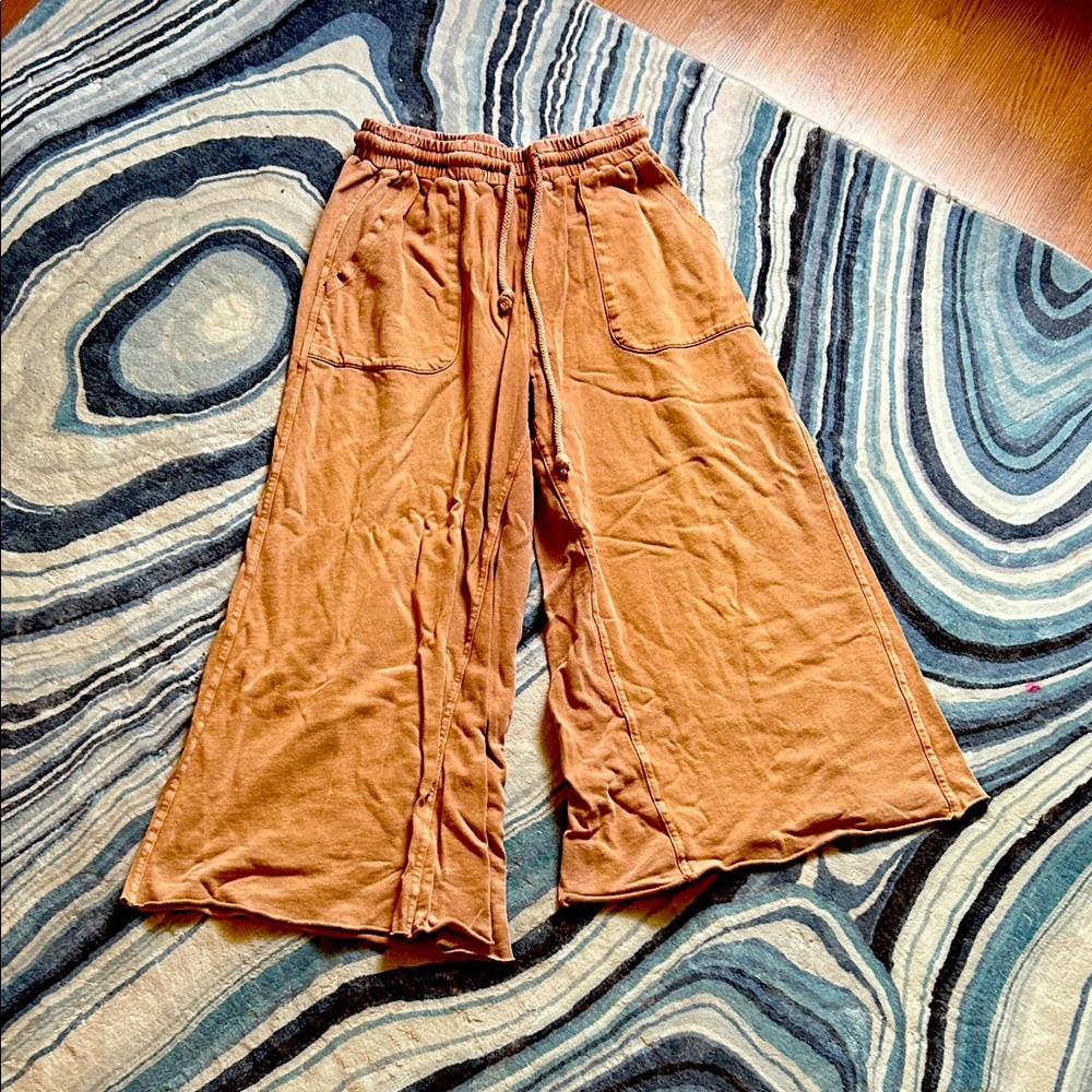 Easel Rust Wide-Leg Pants cropped length